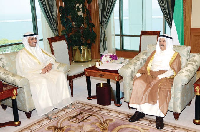 صاحب السمو الامير الشيخ صباح الاحمد مستقبلا مرزوق الغانم