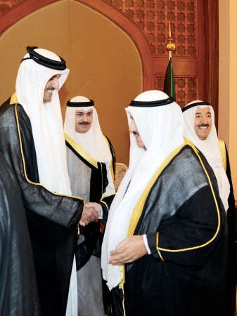 حديث باسم بين سمو الشيخ ناصر المحمد وصاحب السمو الشيخ تميم بن حمد﻿