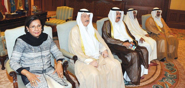 دموضى الحمود وعبدالوهاب الهارون ويوسف الجاسم ودمحمد المقاطع وعادل الصرعاوي ﻿
