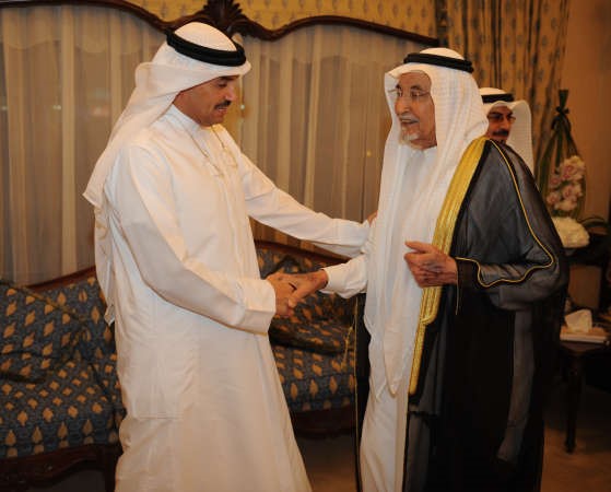 محمد المطير مرحبا باحد كبار السن