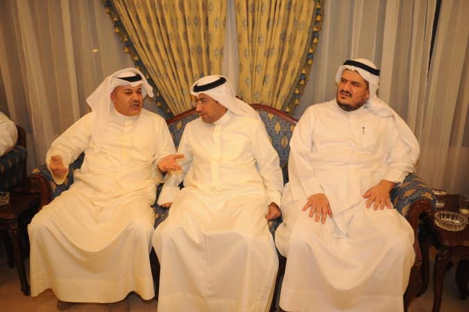 ناصر المطير مع بعض الحضور