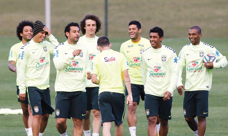 المنتخب البرازيلي يفتقد نجمه الاول نيمار المصاب امام المانيارويترز