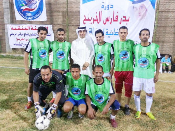 بدر الخرينج يتوسط فريق الفراعنة﻿
