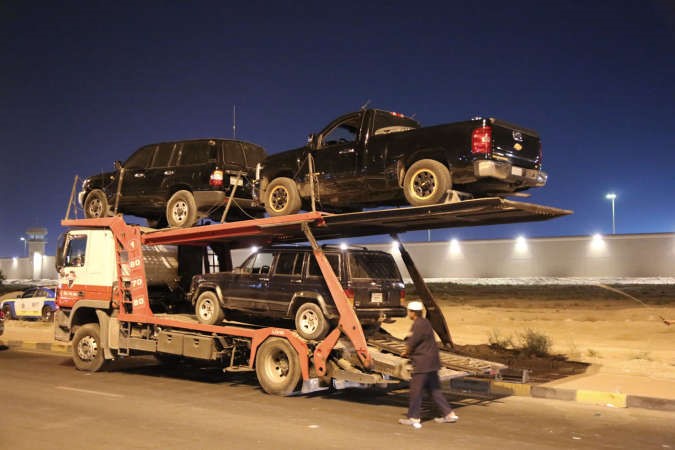  السيارات التي كان يقودها المستهترون الى كراج الحجز ﻿