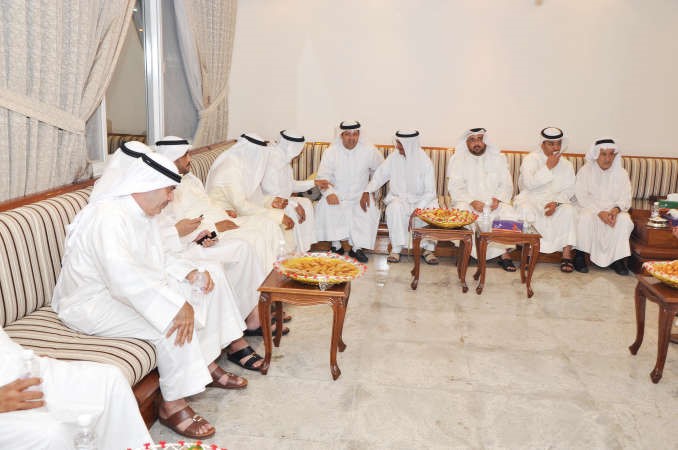  جانب من الحضور في ديوان الكندري
