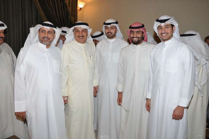 العوضي بين محبيه
