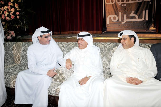 الزميلان عدنان الراشد وماضي الخميس مع دخليل عبدالله