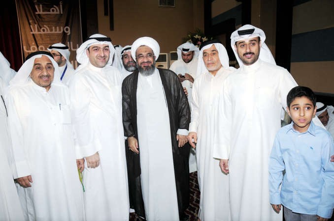 ياسر ابل يقدم التهاني