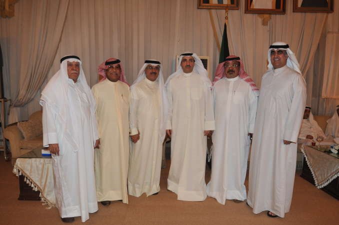 جمال العمر متوسطا المباركين