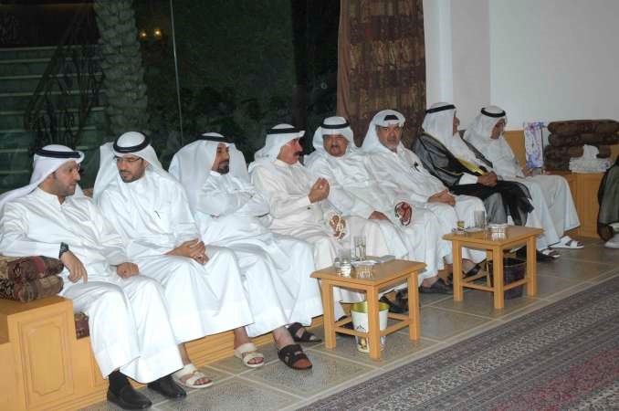 من الحضور في اللقاء 