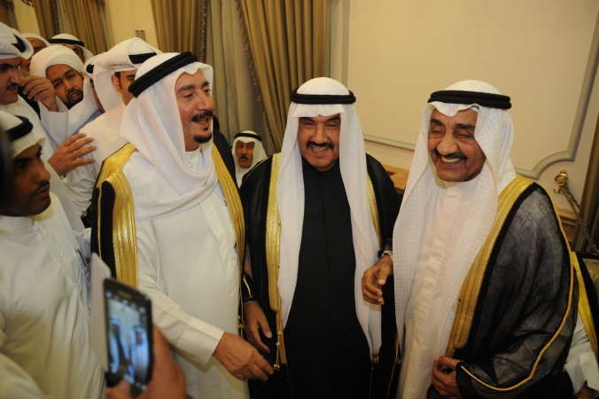 جاسم الخرافي وفيصل الدويش يهنئان
