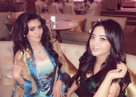 بالصور.. الفنانة مريم حسين تنشر صورها مع أختها حسناء