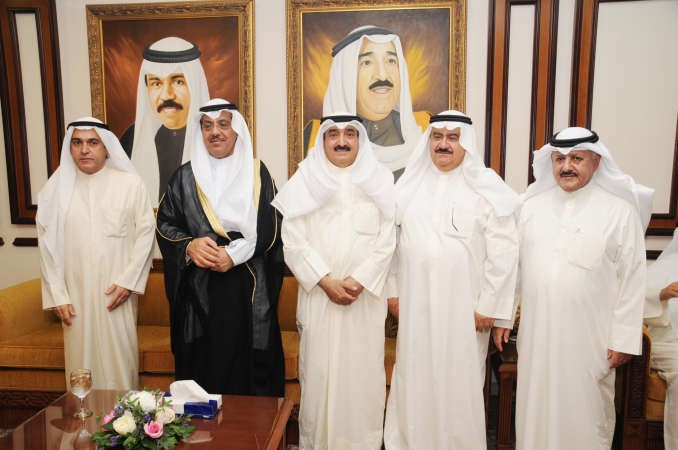 مبارك الخرينج مهنئا الفريق م ثابت المهناانور الكندري﻿