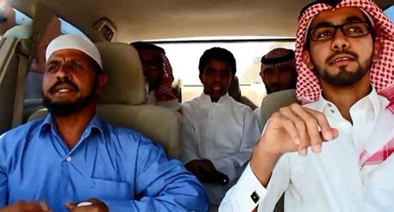 بالفيديو.. سعوديون يحققون حلم حارس مقيم في المملكة 