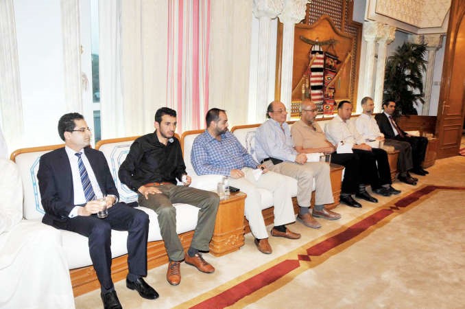 عدد من المهنئين﻿