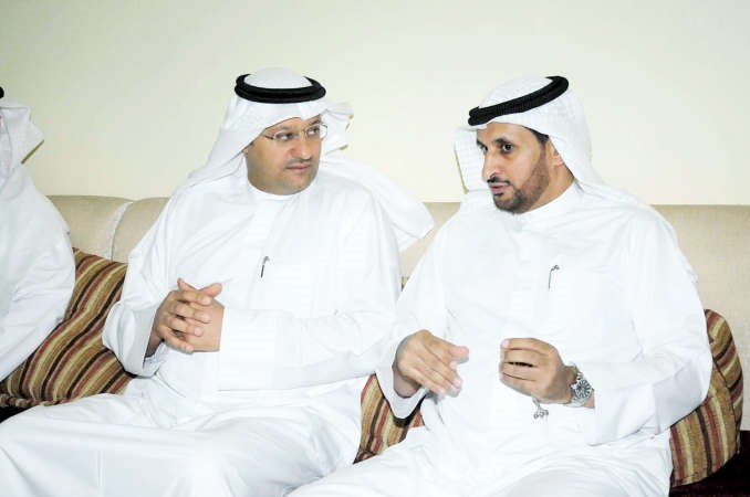 العبيدي في حديث مع رئيس الجمعية الطبية دمحمد المطيريهاني عبدالله
