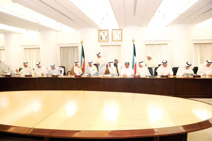 رئيس مجلس الامة مرزوق الغانم متوسطا نائبه الخرينج ووزير الخارجية الشيخ صباح الخالد ووزير الداخلية الشيخ محمد الخالد ووزراء الدفاع والاعلام والصحة ومجموعة من النواب هاني الشمري

