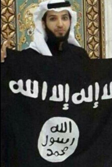بالصور.. طبيب يترك العلاج في السعودية ليقاتل مع داعش.. ويُقتل