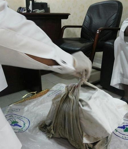 بالصور.. إبطال "جرّة" سحر عُثر عليها في قاع البحر في السعودية
