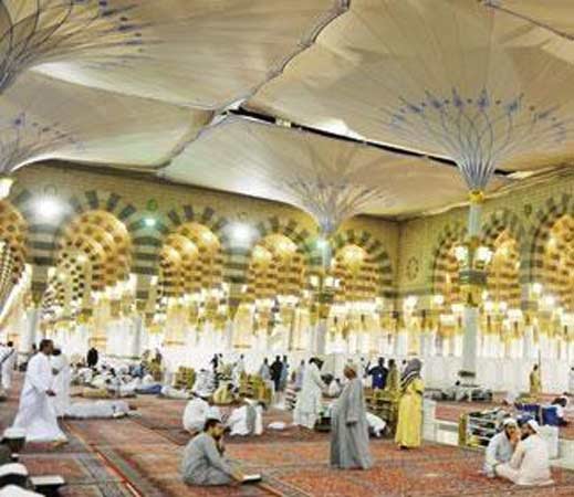 8 ضوابط للاعتكاف بالمسجد النبوي الشريف 