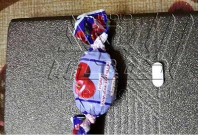 بالصور... سعودي يُفاجَأ بحبوب مخدرة داخل قرقيعان كويتية تسببت بإعياء طفلته