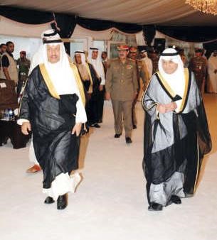 سمو رئيس مجلس الوزراء الشيخ جابر المبارك وفي استقباله الشيخ خالد الجراح