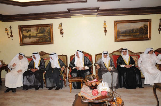 الشيخ خالد البدر والشيخ صباح الناصر يقدمان التهاني
﻿