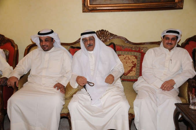 اياد جاسم الخرافي مع بعض الحضور
﻿