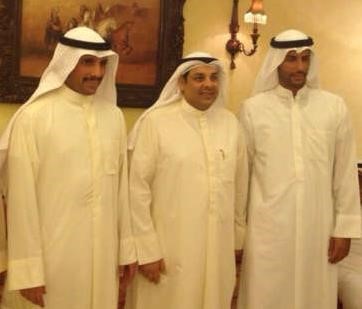 رئيس مجلس الامة مرزوق الغانم وشقيقه فهد يتوسطهما يعقوب الصانع
﻿