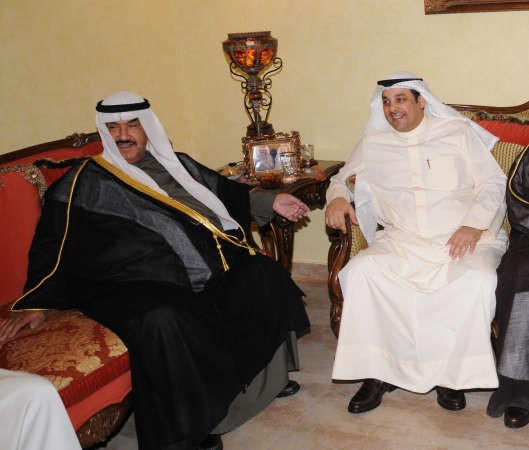 سمو الشيخ ناصر المحمد يبارك ليعقوب الصانع 	انور الكندري
﻿