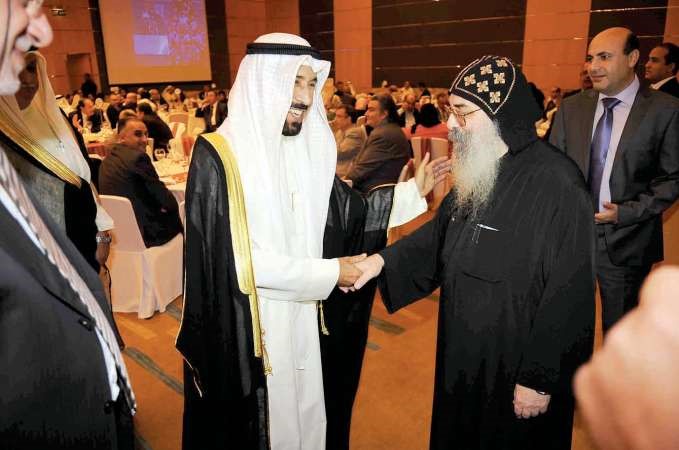 1الشيخ علي الجابر مهنئا القمص بيجول الانبا بيشوي