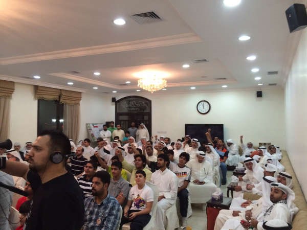 المشاركون خلال هتافاتهم نصرة لغزة