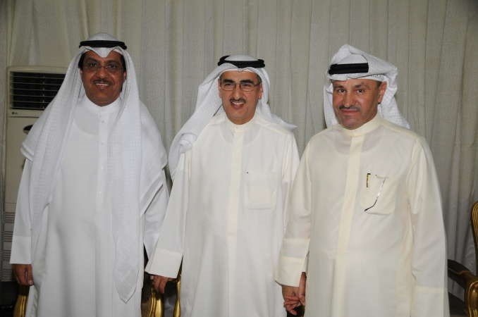  معبدالعزيز الابراهيم ومبارك الخرينج يباركان لمحمد طنا بحلول الشهر الفضيل

