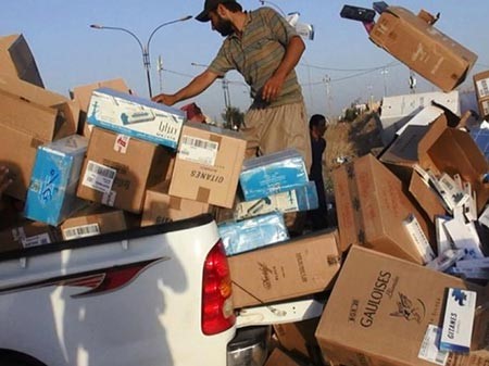 بالصور.. داعش الموصل يعلنها: لا سجائر ولا معسل