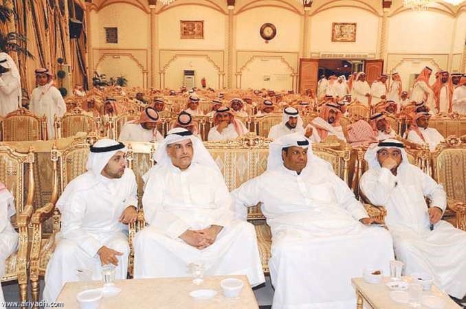 رئيس التحرير الزميل يوسف خالد المرزوق وعبدالمحسن البابطين وهشام العصيمي والشيخ عذبي الصباح﻿