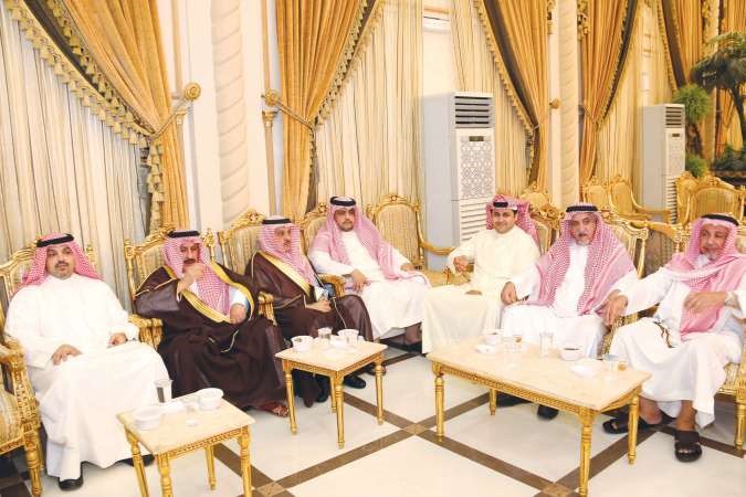 محمد وعبدالرحمن وعبدالله وسعود وعبدالعزيز ومنصور العصيمي ومحمد الغرير﻿
