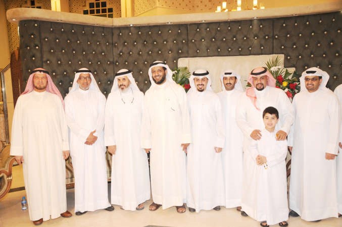 من المهنئين 