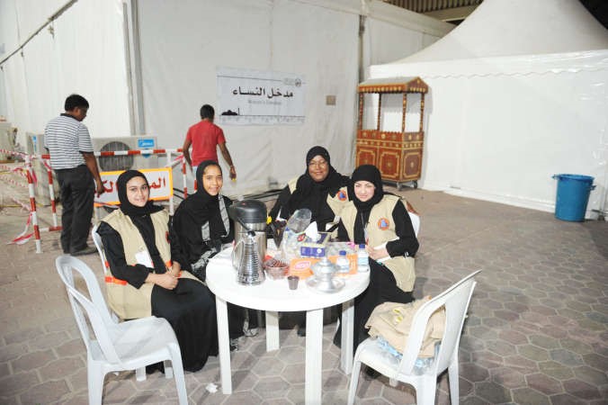 احدى اللجان النسائية في المسجد الكبير