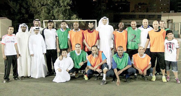 نجوم الازرق 98 مع فريق يمثل منطقة الفنطاس