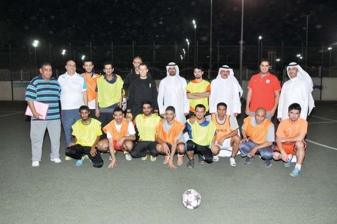 الفريقان الواصلان الى النهائي مع بعضهما قبل انطلاق المباراةاحمد علي﻿