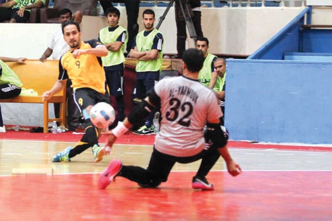 لاعب منتخب الكويت ونادي القادسية لكرة الصالات علي البطي: ما يصير عمل تراثي وابتسامة هوليوود