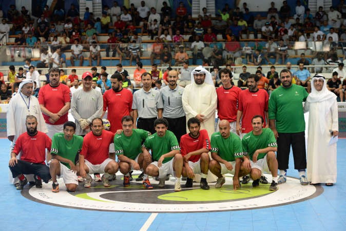 خالد الروضان يتوسط نجوم العربي والفحيحيل﻿
