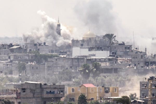غارة اسرائيلية استهدفت مسجدا في قطاع غزة امسافپ