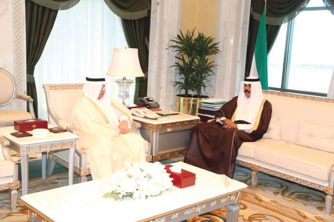 سمو ولي العهد الشيخ نواف الاحمد مستقبلا الشيخ خالد الجراح ﻿