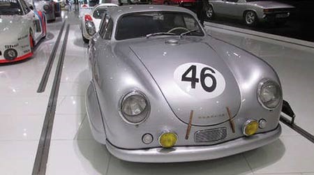 بورش 356 SL كوبيه وصممت سيارة بورش اس ال كوبيه 356، في العام 1951 وتعرض في متحف بورشه بالقرب من شتوتغارت