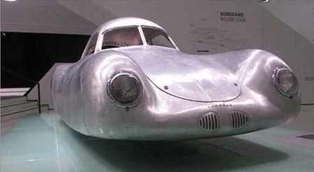 بورش 64 وقد تم تصميم هذا النموذج من قبل مؤسس الشركة فرديناند بورشه في العام 1939