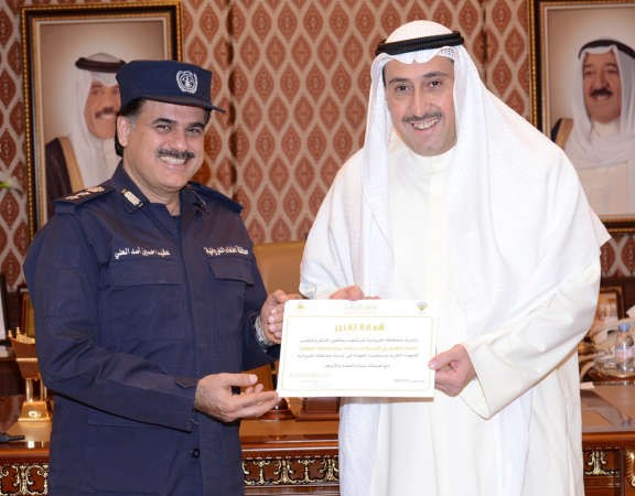 المحافظ مكرما العقيد حسين اسد﻿