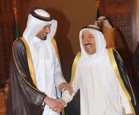 صاحب السمو الامير الشيخ صباح الاحمد في استقبال الممثل الشخصي لصاحب السمو امير دولة قطر﻿
