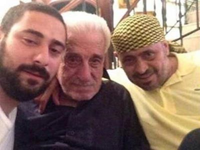 صوره: جورج وسوف في سيلفي مع والده