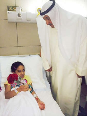  ومطمئنا على صحة طفلة مريضة﻿